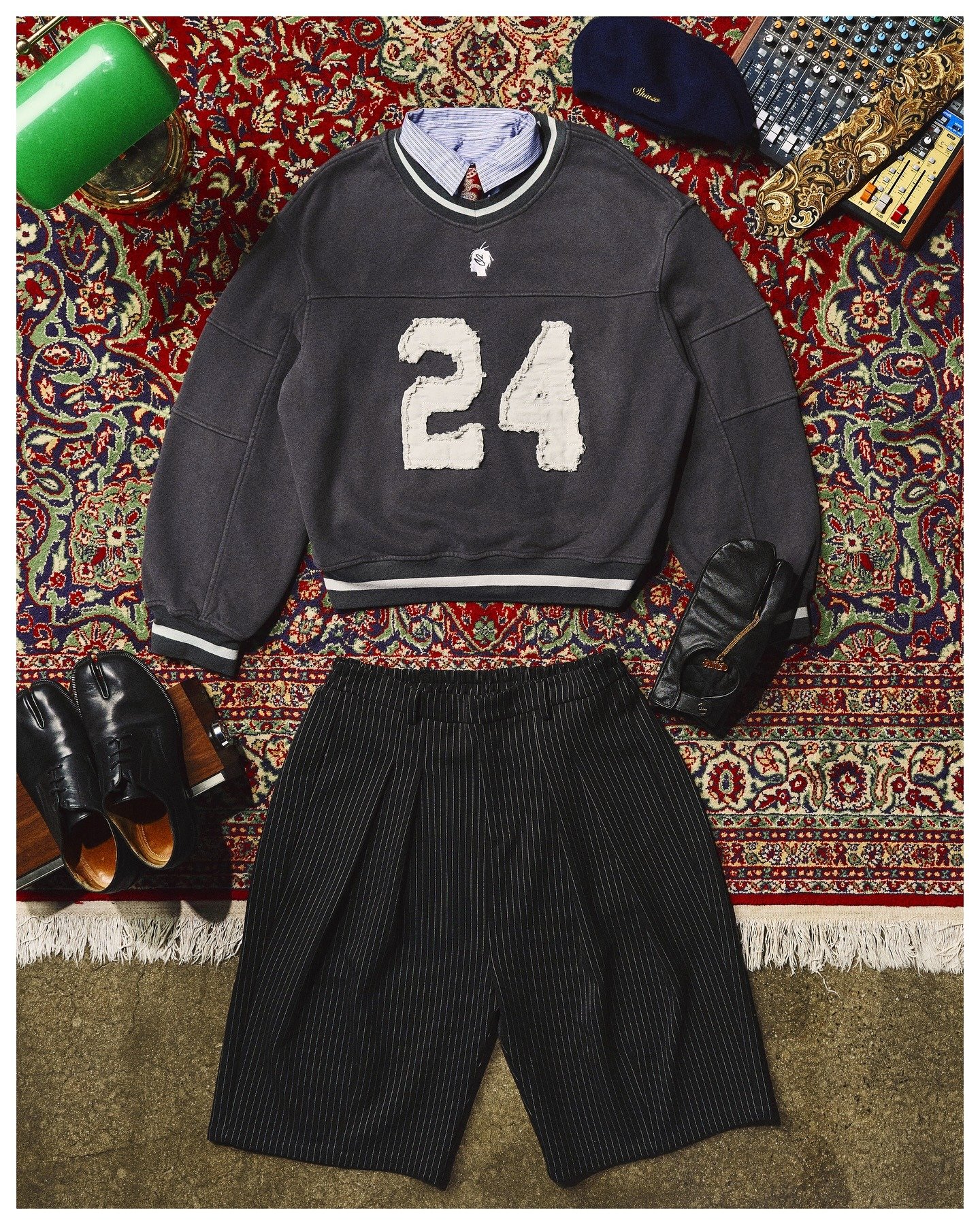 imgi_11_488493664_18056236382175730_7422912011052049860_n.jpg Shinzo Barnd V1 AW25 Sweatshirt & Shorts Set - Image 1